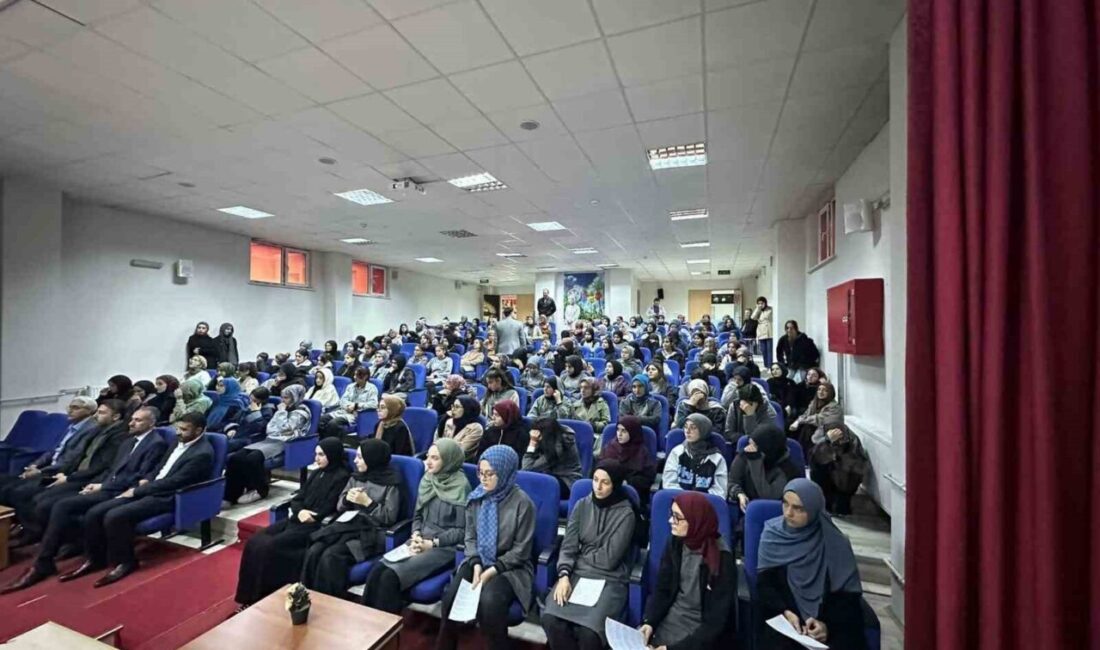 İmam Hatipliler Haftası Etkinlikleri Kapsamında Konferans Gerçekleştirildi Van'ın Tuşba ilçesindeki İskele Kız Anadolu İmam Hatip Lisesi’nde 'İmam