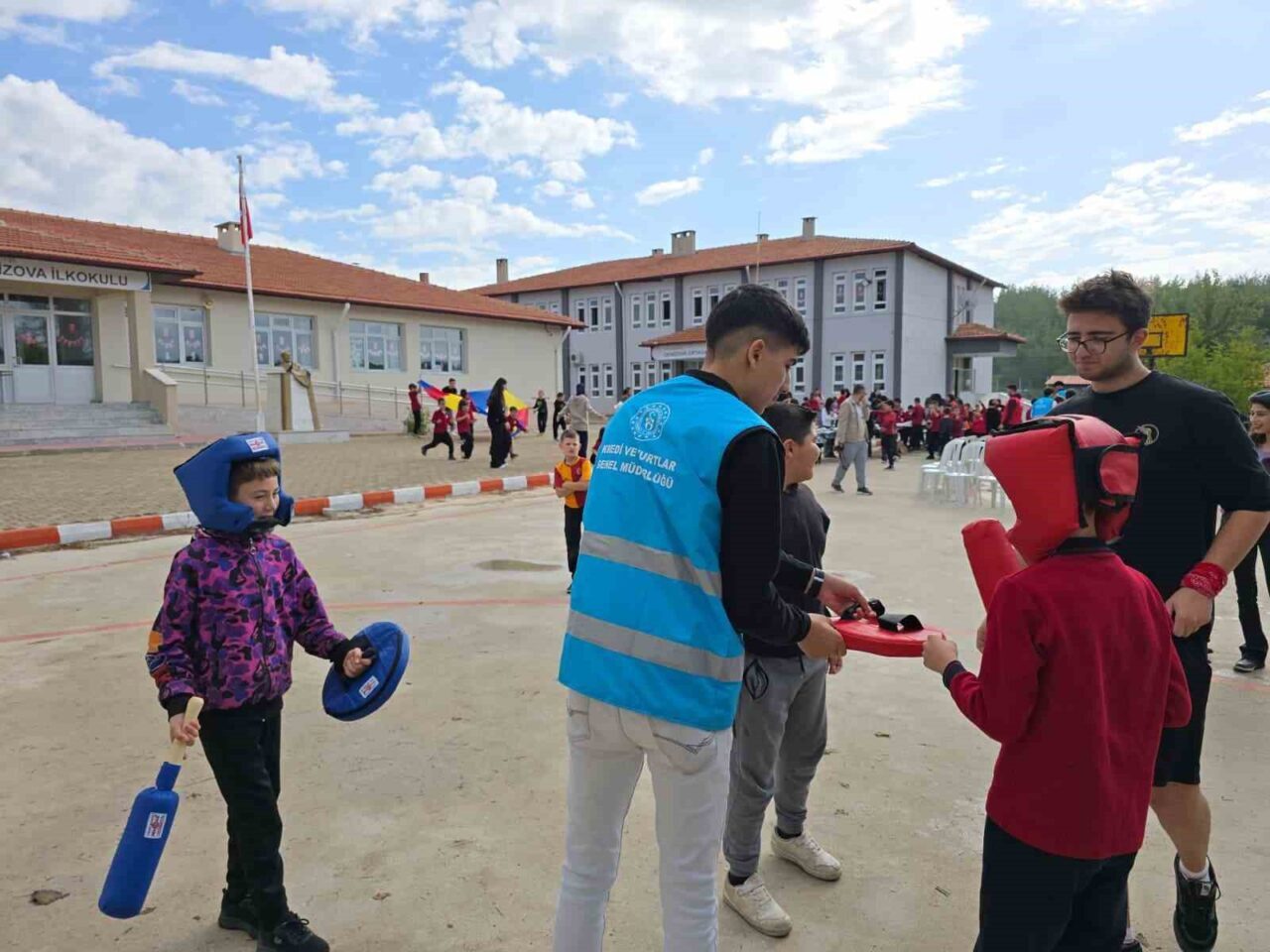 Muğla'nın Menteşe ilçesinde, Uluslararası Gençlik Merkezi ve Turgutreis Öğrenci Yurdu