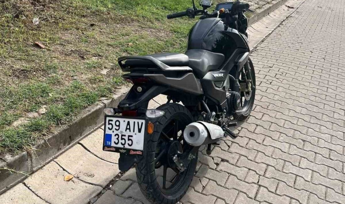 Tekirdağ'ın Muratlı ilçesinde, Nursu A. yönetimindeki motosiklet, Erkan A. kontrolündeki