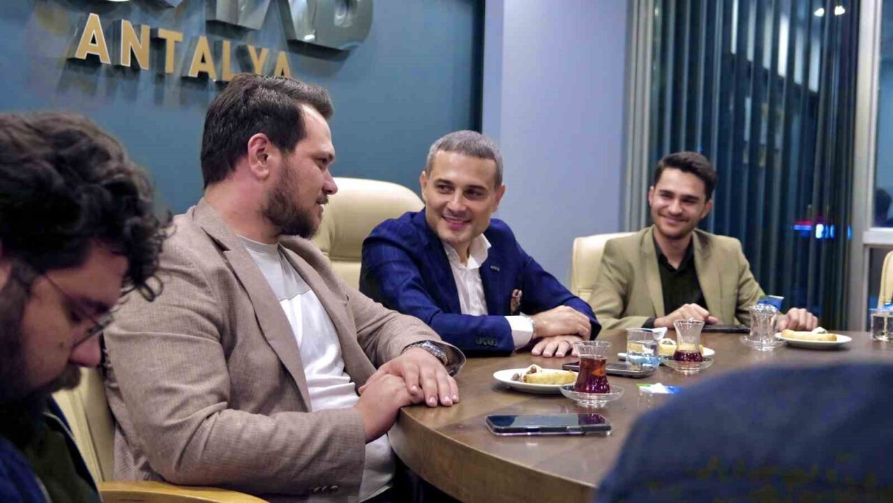 MÜSİAD Antalya Başkanı Yusuf Akgül, genç üyeleriyle ihracatta doğru stratejiler,