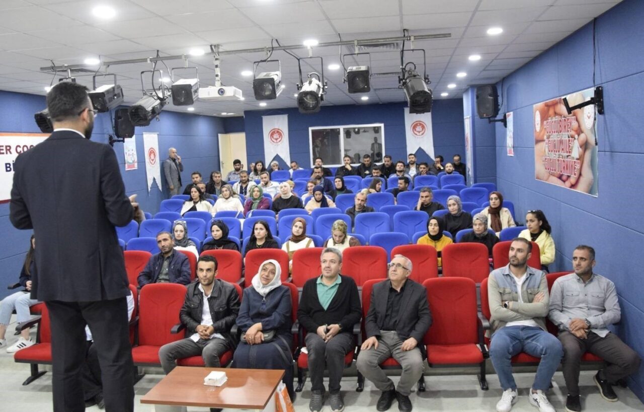 Muş Aile ve Sosyal Hizmetler İl Müdürlüğü, uzman Dr. Nurhak