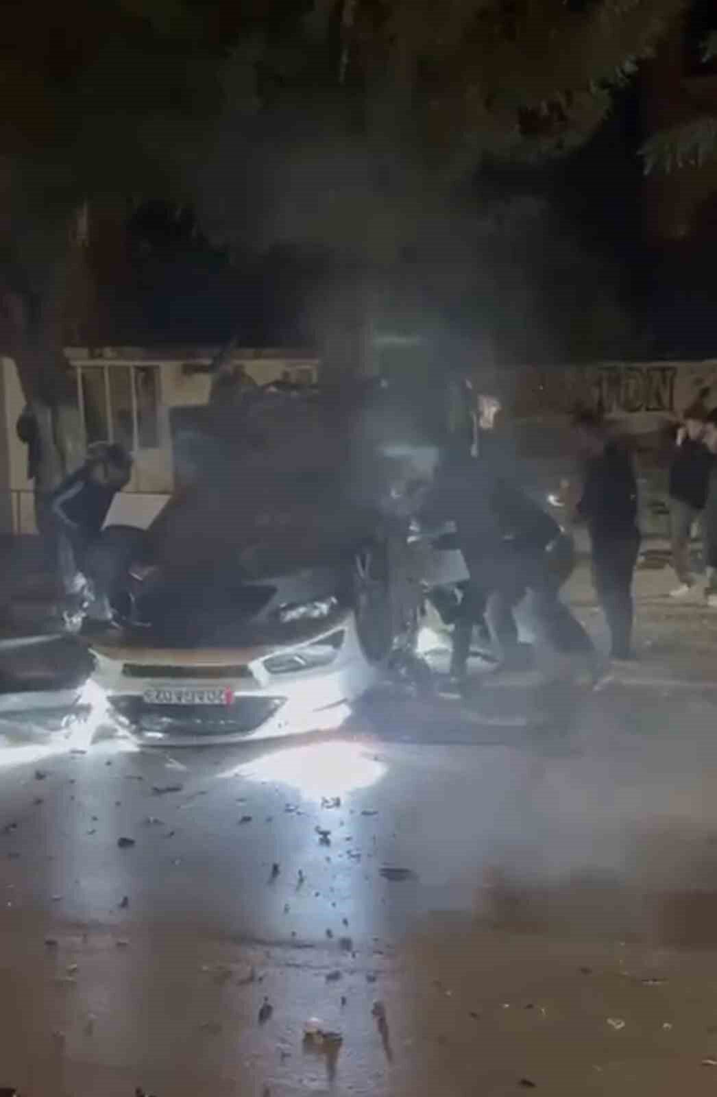 Muş’ta İki Araç Çarpıştı: 2 Kişi Yaralı