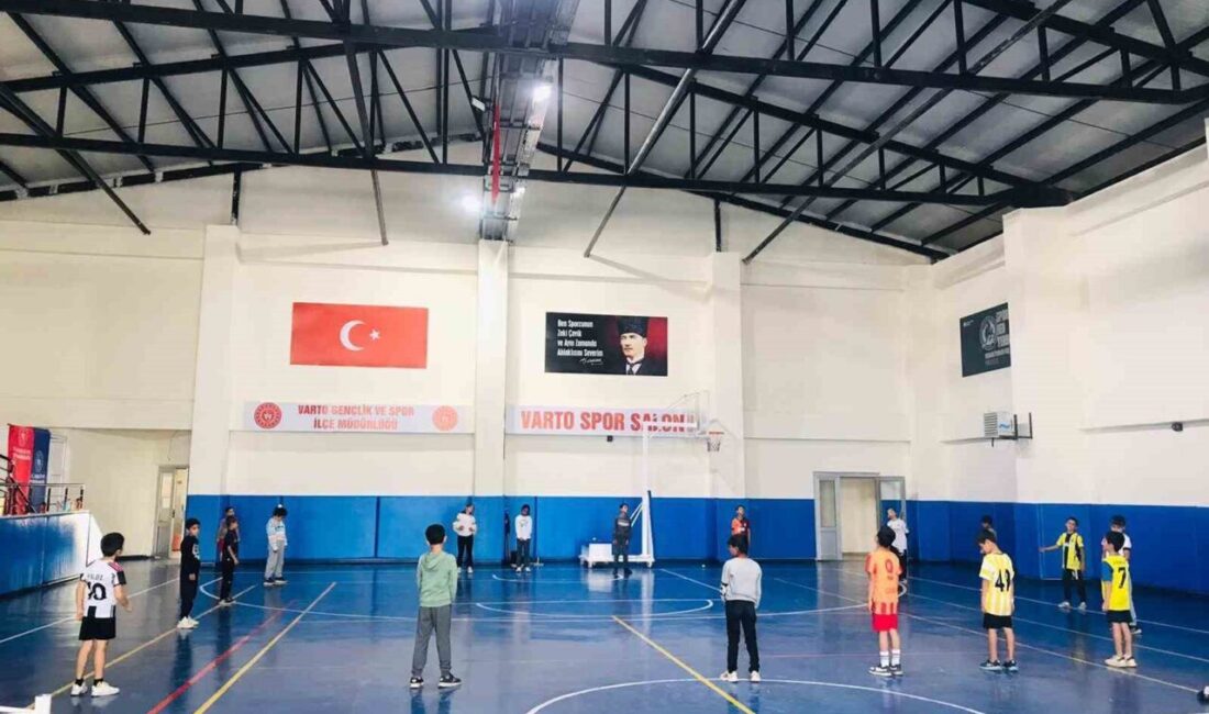 Muş’ta Gençlere Yönelik Spor Yetenek Taraması Devam Ediyor Muş'ta "Türkiye Sportif Yetenek Taraması ve Spora Yönlendirme Programı" kapsamında