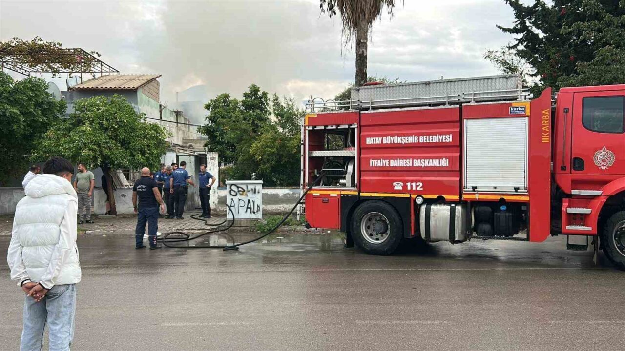 Hatay'ın İskenderun ilçesinde, Pirireis Mahallesi'ndeki bir müstakil evde henüz bilinmeyen