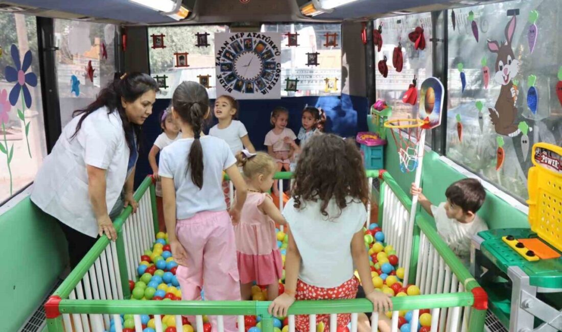 Nazilli Belediyesi'nin Mobil Masal Bahçesi projesi, ilk haftasında 524 çocuğa