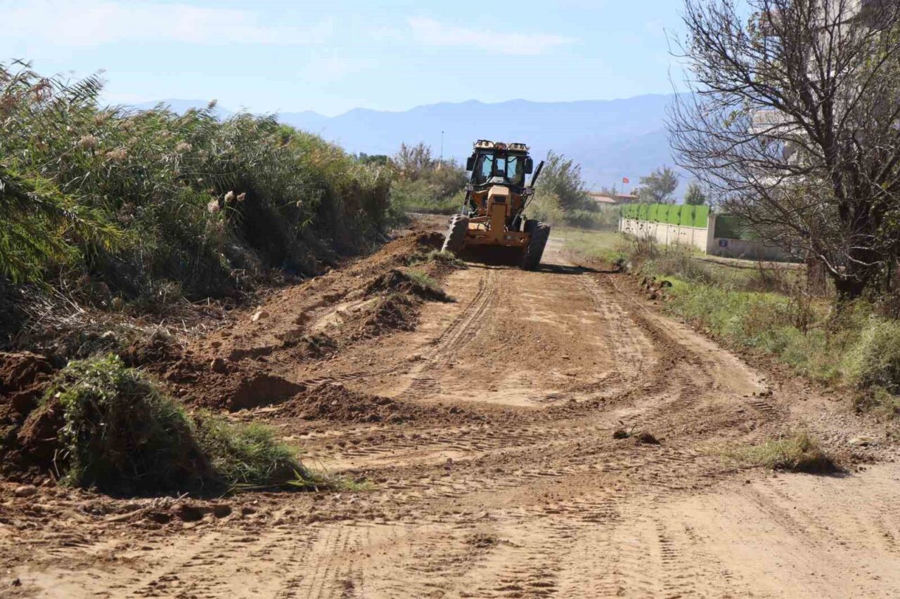 Nazilli Belediyesi, Sümer Mahallesi'nde 186 Sokak'ta yol yapım çalışmalarına start