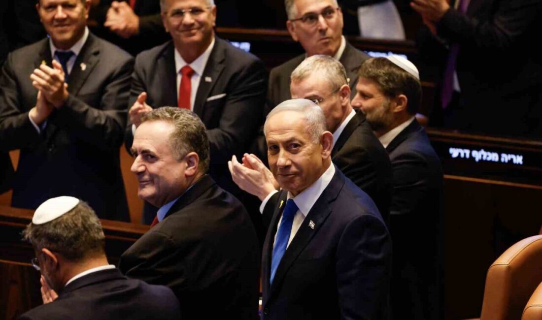 Netanyahu, Trump’a Teşekkür Etti: “Hiçbir Başkan İsrail için Bu Kadarını Yapmadı” İsrail Başbakanı Binyamin Netanyahu, Knesset'teki Trump onurlama oturumunda, ABD Başkanı