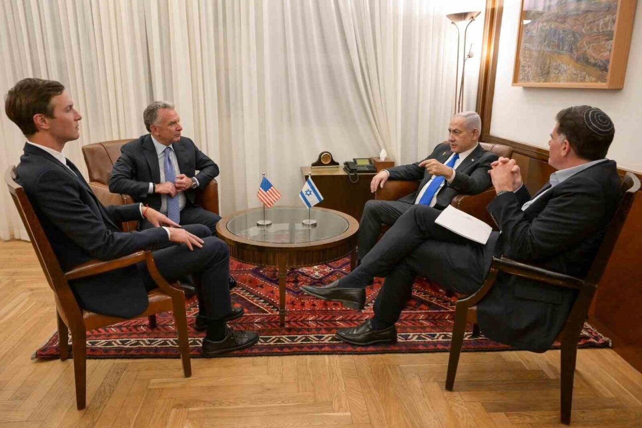 İsrail Başbakanı Binyamin Netanyahu, Hamas ile ateşkesin oylanacağı kabine toplantısı