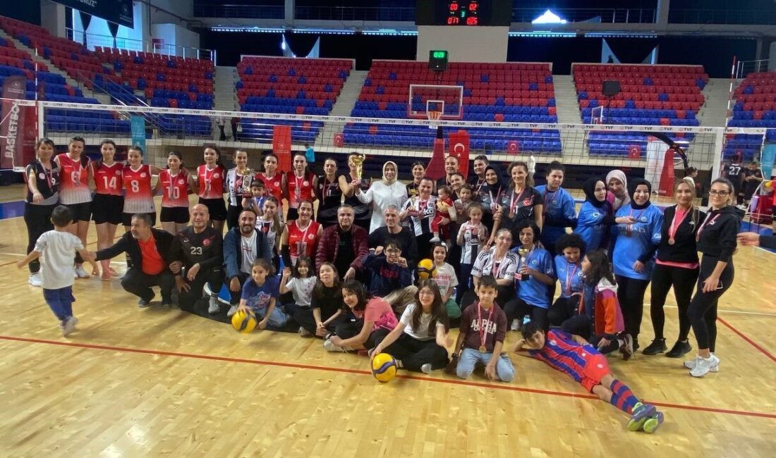 Niğde Ömer Halisdemir Üniversitesi, 3. Kamu Sporları Turnuvası’ndaki Başarılarıyla Dikkat Çekti Niğde Ömer Halisdemir Üniversitesi, Gençlik ve Spor Bakanlığı'nın düzenlediği 3.