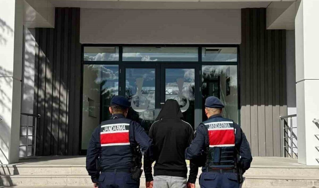 Niğde İl Jandarma Komutanlığı'nın yaptığı operasyonlar sonucunda, çeşitli suçlardan aranan