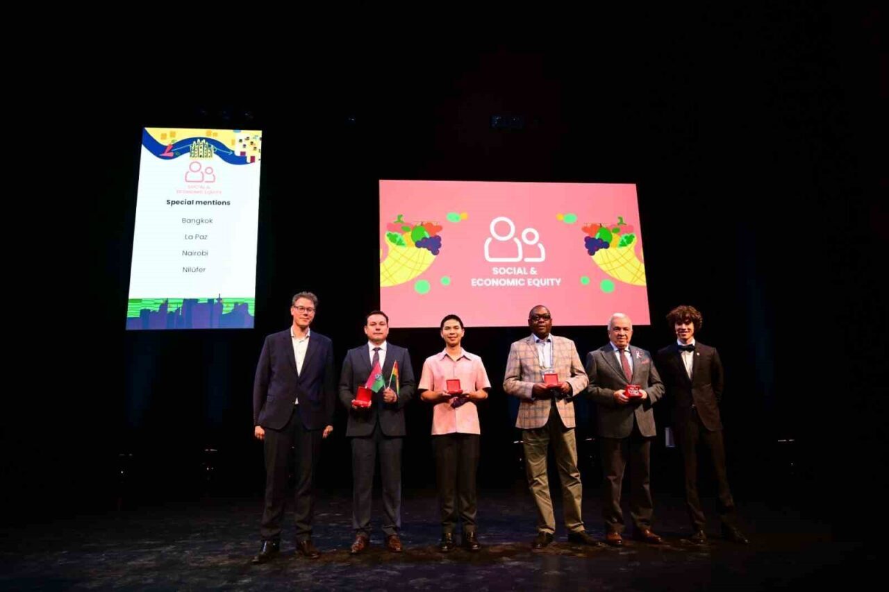 Nilüfer Belediyesi, "Nilüfer’in Dayanışma Sofrası" projesiyle 90 ülkeden 300 şehrin