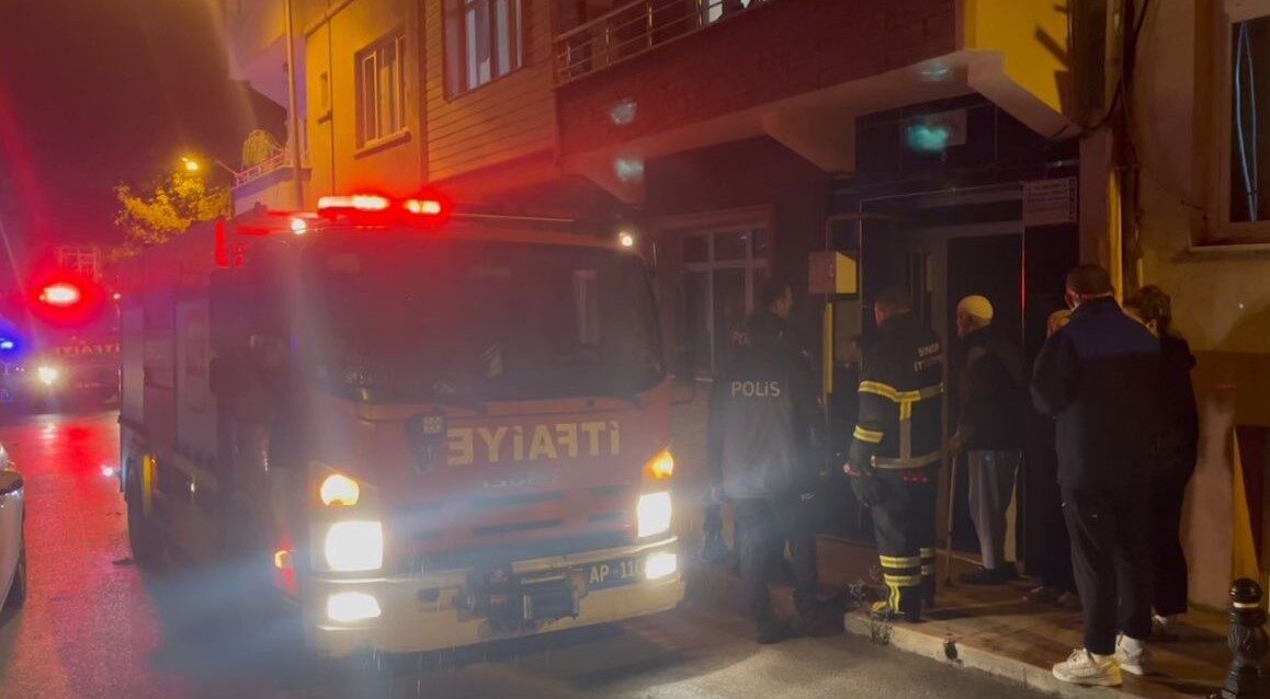 Sinop'ta Sevgi Mert'in evinde ocakta unutulan yiyecek nedeniyle çıkan yangın,