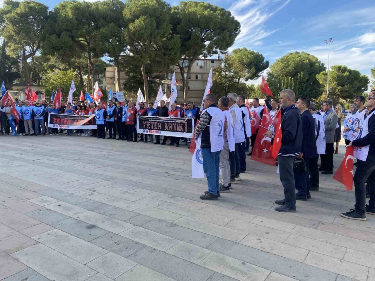 Manisa’nın Alaşehir ilçesindeki bir ortaokulda, öğretmene karşı yapılan bir saldırı