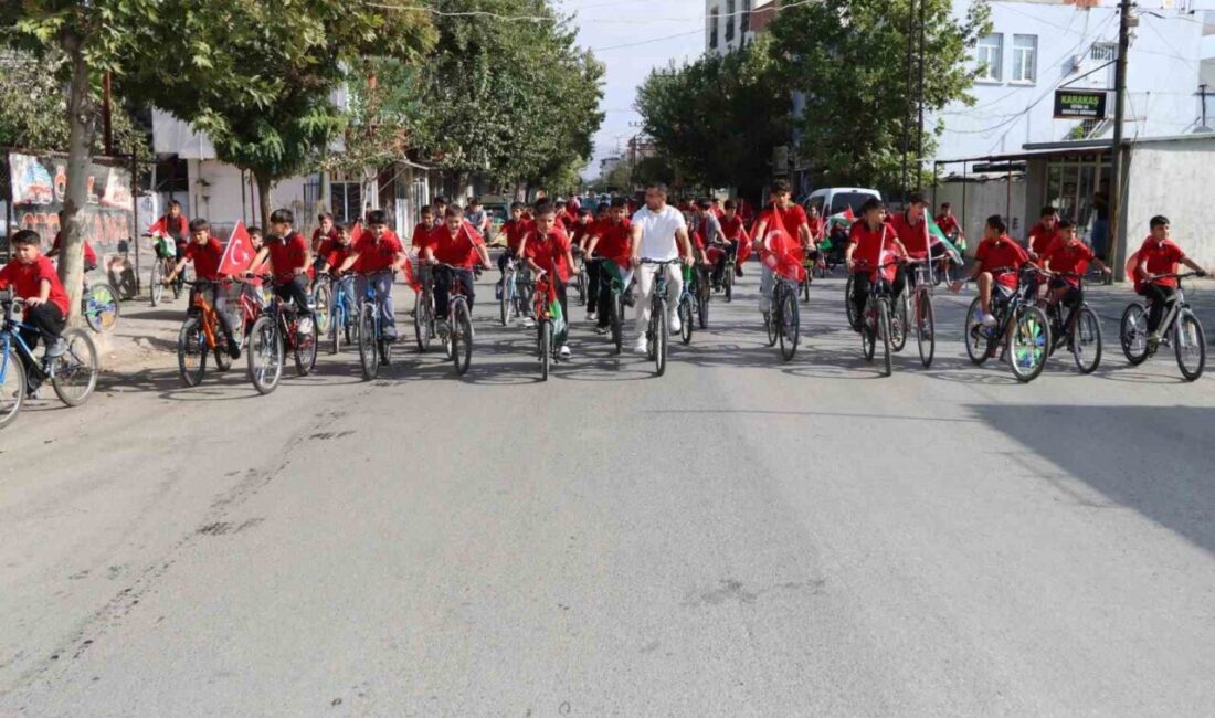 Kahta’da Öğrenciler, Gazze’nin Çocukları İçin Pedal Çevirdi Kahta ilçesinde, "Gazze İçin Pedallıyoruz" etkinliği düzenlendi. Öğrenciler, Gazze'deki savaş