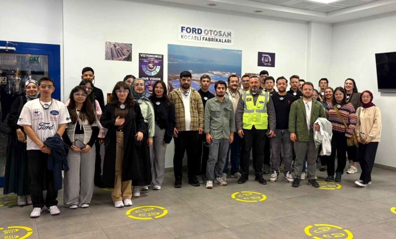 Sakarya Uygulamalı Bilimler Üniversitesi Girişimci Mühendisler Topluluğu, Kocaeli'deki bir otomobil