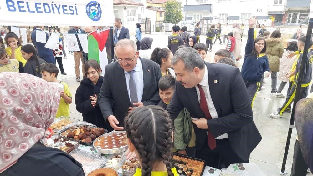 Samsun’un Vezirköprü ilçesindeki Atatürk Ortaokulu, Filistin'deki Gazzelilere destek için bir