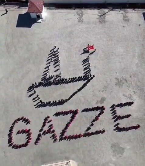 Adıyaman Gölbaşı’ndaki Belören İmam Hatip Ortaokulu öğrencileri, Gazze'ye destek vermek