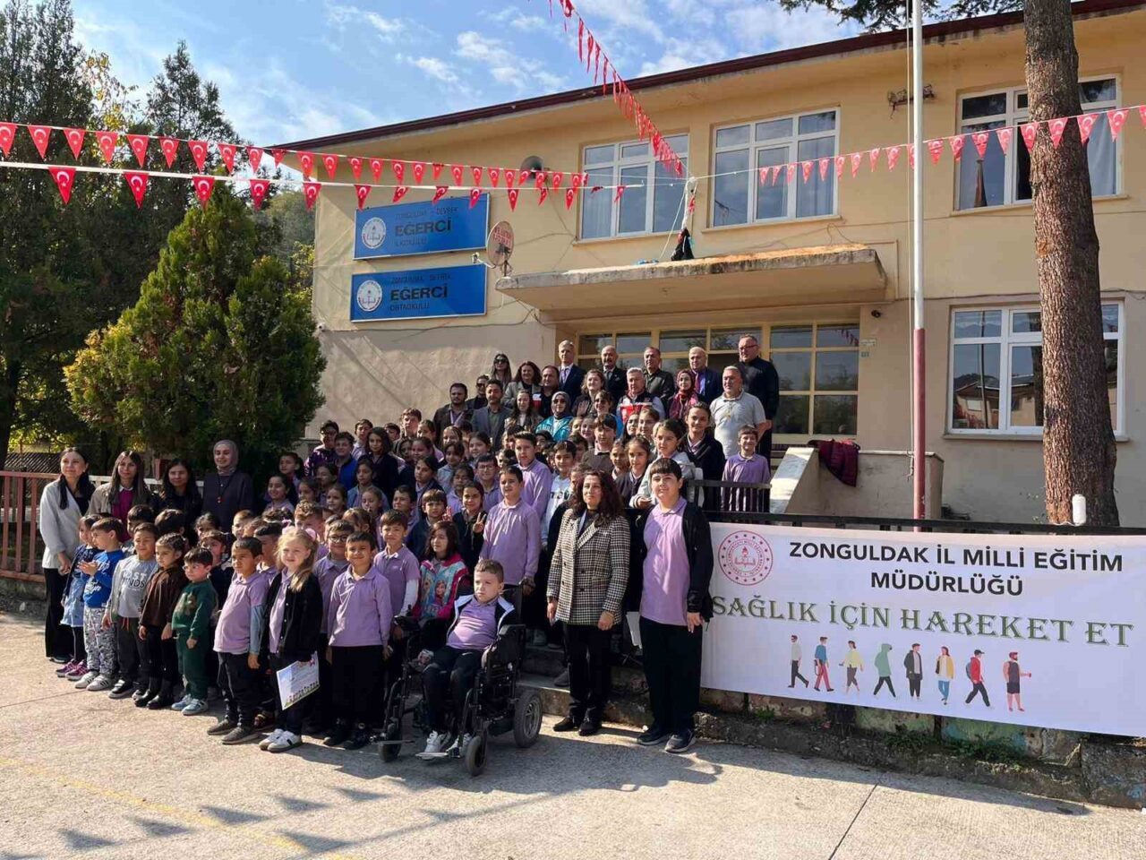 Zonguldak'ın Devrek ilçesi Eğerci Beldesi'nde, "Sağlıklı Çocuk Sağlıklı Gelecek" programı