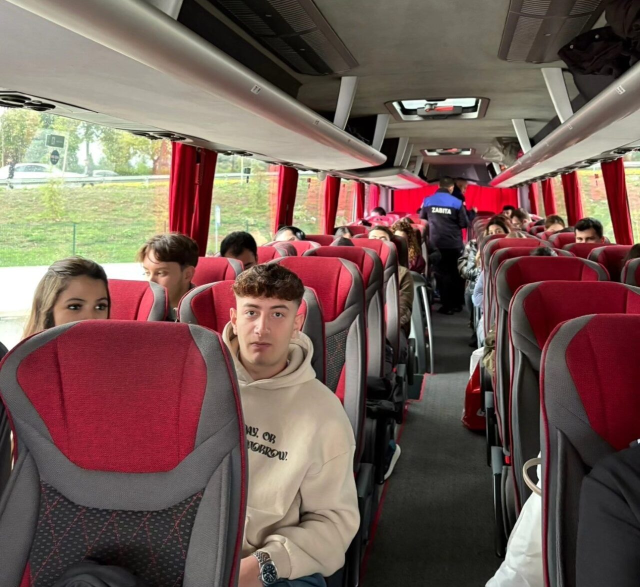 Gölcük Belediyesi, İstanbul ve Bursa'daki üniversite öğrencilerine ücretsiz ulaşım hizmeti