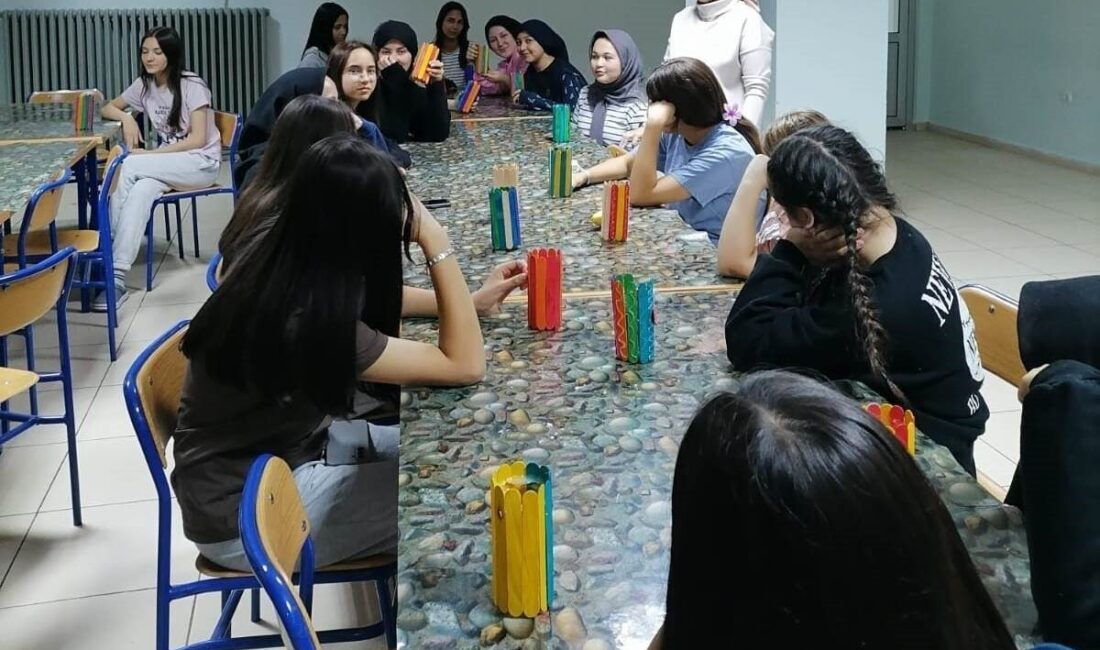 Hisarcık 15 Temmuz Şehitleri Anadolu Lisesi, öğrencilerin boş zamanlarını değerlendirmesi