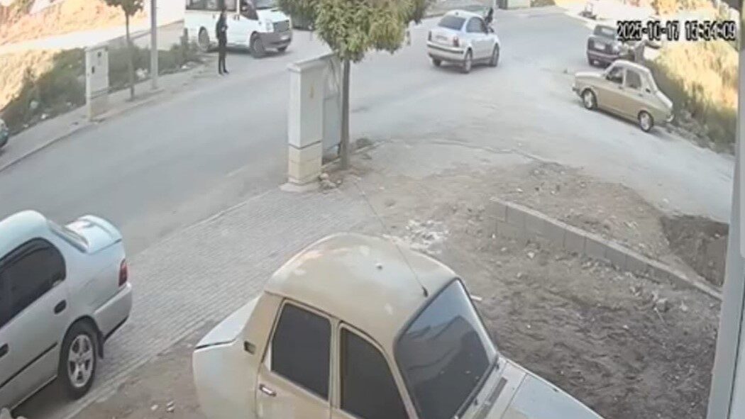 Osmaniye’de Otomobilin Çarptığı Lise Öğrencisi Hastaneye Sevk Edildi Osmaniye'nin Kadirli ilçesinde, 14 yaşındaki lise öğrencisi Tuana T., okul