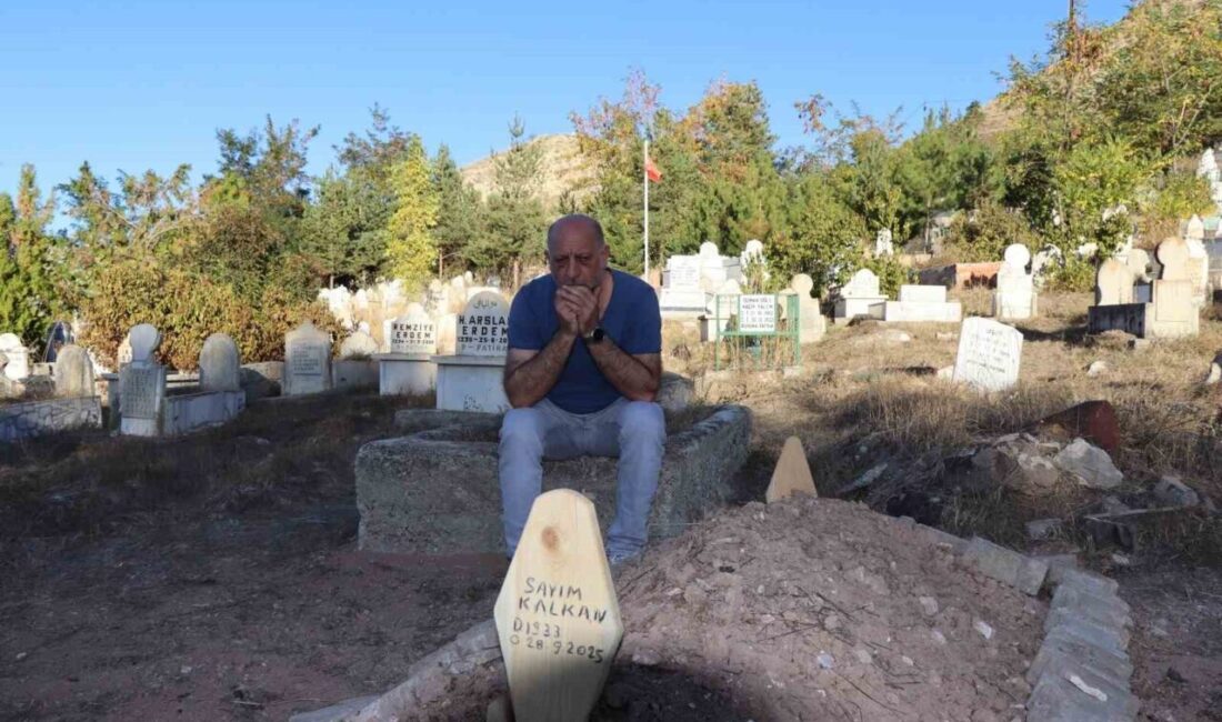 Almanya'da yaşayan Köksal ve Yüksel Kalkan kardeşler, babalarının vefatı nedeniyle