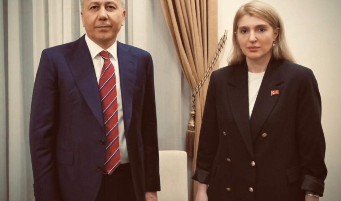 Malatya Milletvekili Kara Ölmeztoprak, İçişleri Bakanı ile Görüştü: Kira Yardımları ve Deprem Konutları Konuştuk AK Parti Malatya Milletvekili İnanç Siraç Kara Ölmeztoprak, TBMM'de İçişleri