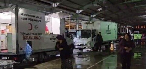 Balıkesir'in Sındırgı ilçesinde 6.1 büyüklüğündeki depremin ardından artçı sarsıntılar ve