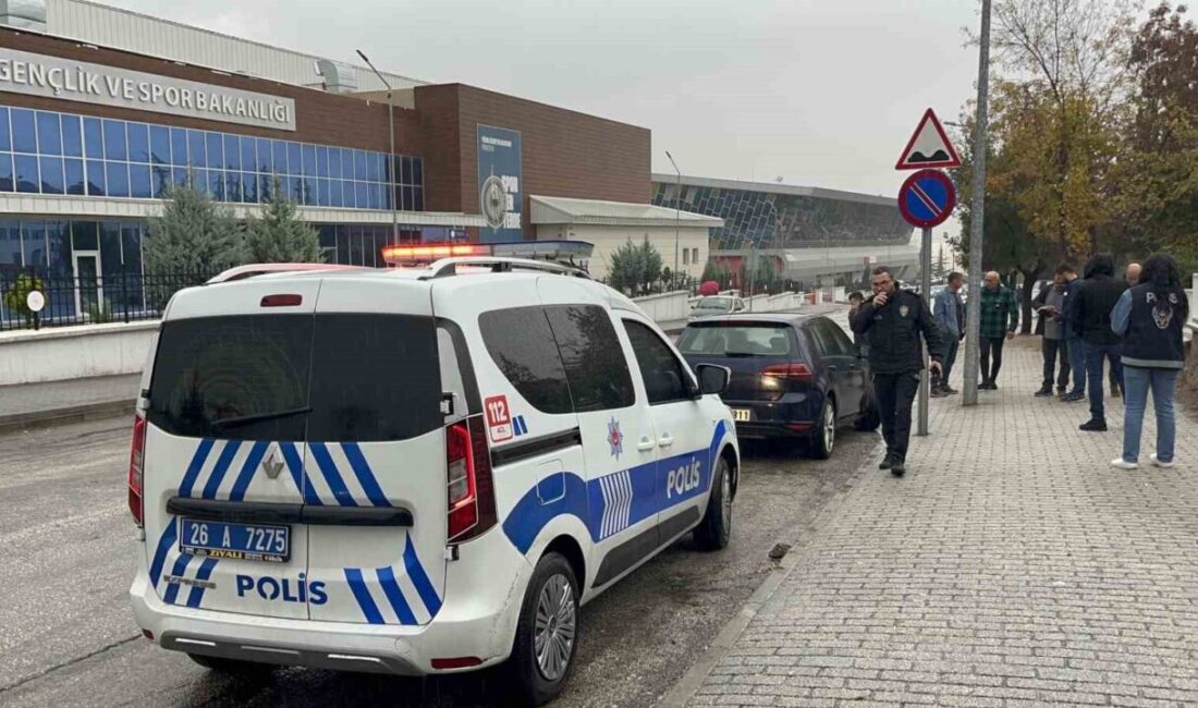 Eskişehir'de B.E., alacak verecek meselesi nedeniyle otomobil sürücüsü E.Ç.'yi bacağından