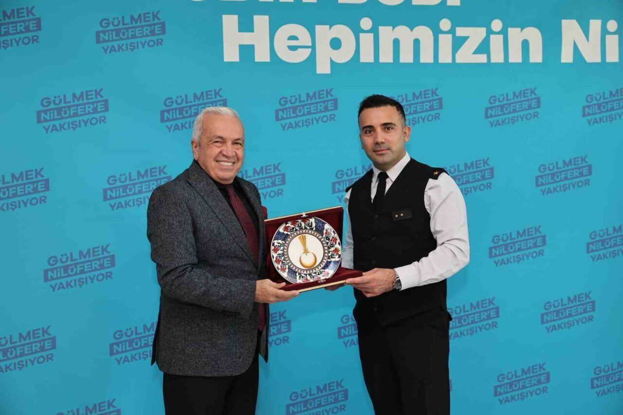 Nilüfer Belediye Başkanı Şadi Özdemir, İlçe Jandarma Komutanı Jandarma Üsteğmen