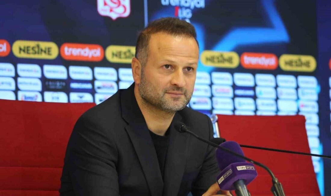 Sivasspor Teknik Direktörü Osman Zeki Korkmaz, Serikspor ile oynanan 0-0