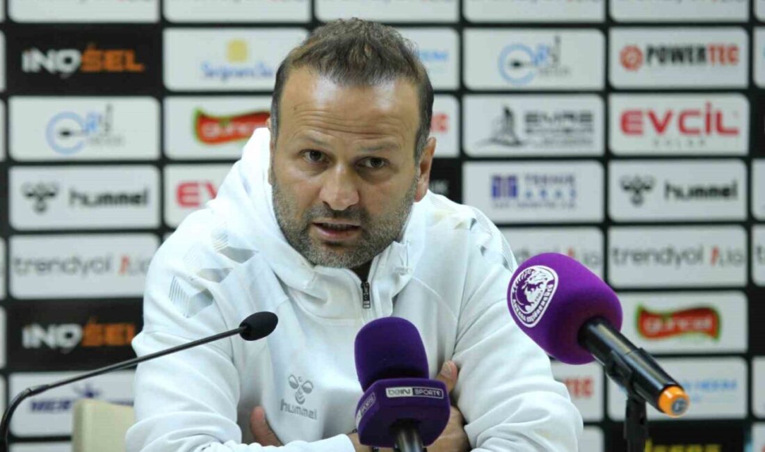 Sivasspor'un teknik direktörü Osman Zeki Korkmaz, Ankara Keçiörengücü ile 0-0