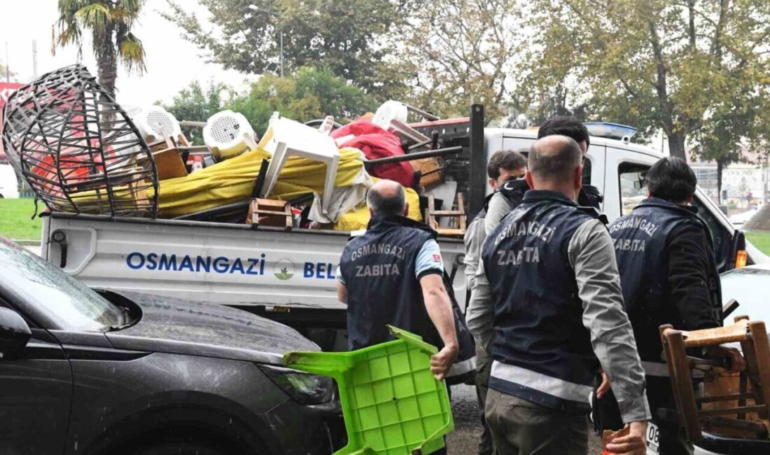 Osmangazi Belediyesi Zabıta Ekipleri Kaldırım İşgallerine Son Vermek İçin Operasyon Düzenledi Osmangazi Belediyesi Zabıta Müdürlüğü, kaldırımları işgal eden işletmelere yönelik denetim