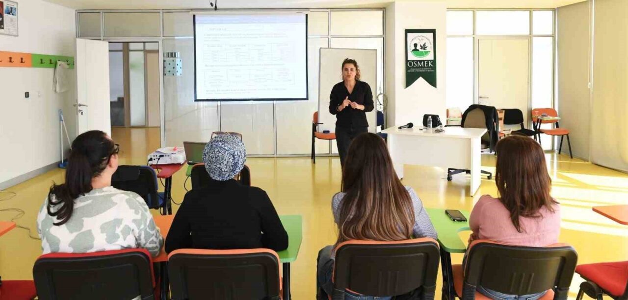 Osmangazi Belediyesi'nin Meslek Edindirme Kursları (OSMEK) 2025-2026 dönemi başladı. 29