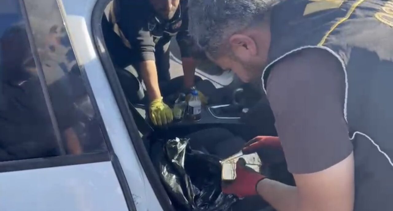 Osmaniye'de bir uygulama noktasında durdurulan araçta, yasa dışı yollarla ülkeye