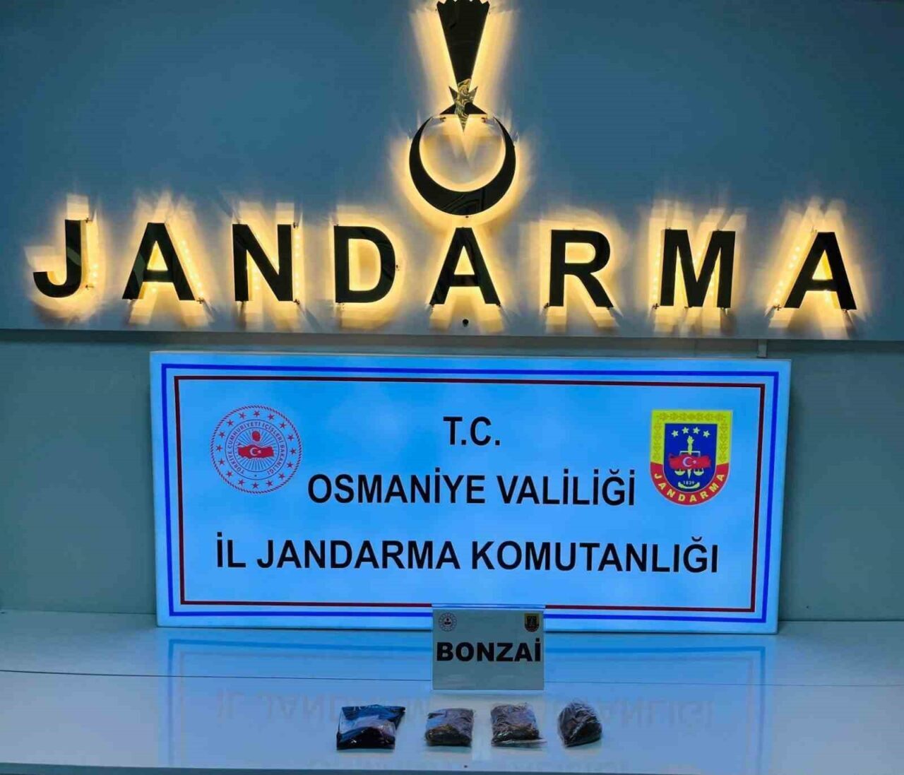 Osmaniye'de jandarma ekipleri, 6-12 Ekim 2025 tarihleri arasında gerçekleştirdikleri operasyonlarda