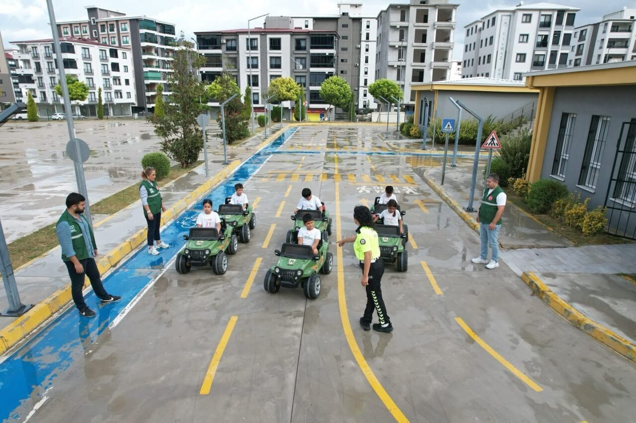 Osmaniye’deki Trafik Eğitim Pisti'nde, Osmaniye Belediyesi ve İl Emniyet Müdürlüğü