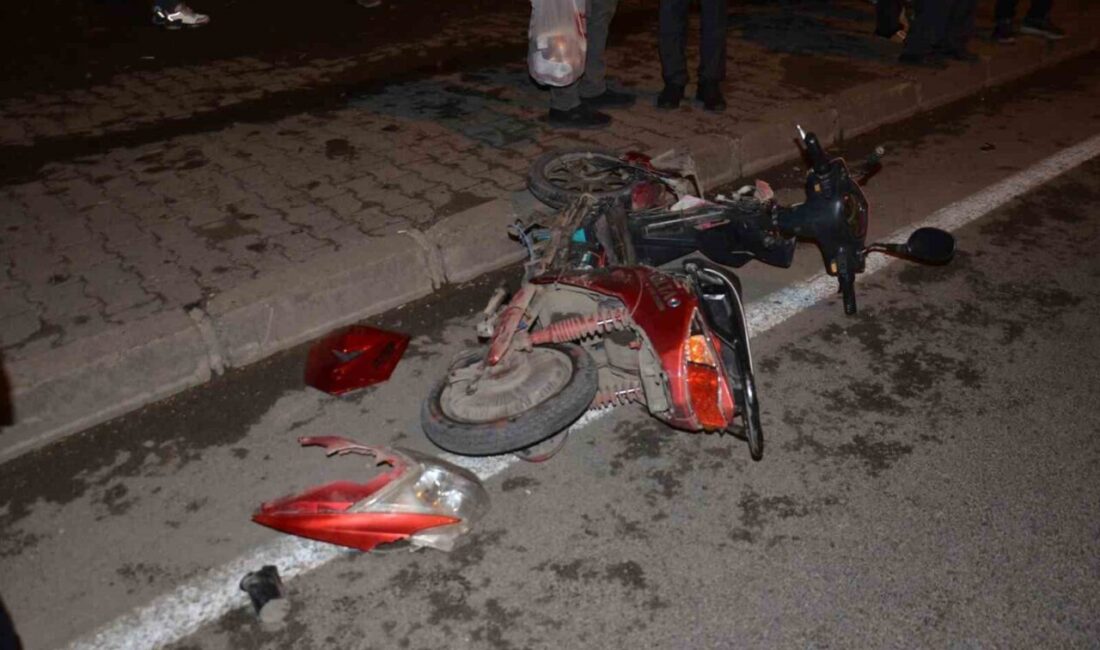 Bafra’da Trafik Kazasında İki Çocuk Yaralandı; B.C.’nin Durumu Ciddi Samsun'un Bafra ilçesinde, 29 yaşındaki Mustafa Hanefi Ş.'nin kullandığı otomobil,