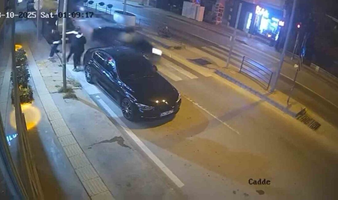 Yalova'da Ö.K. (30) yönetimindeki otomobil, kontrolünü kaybederek park halindeki bir