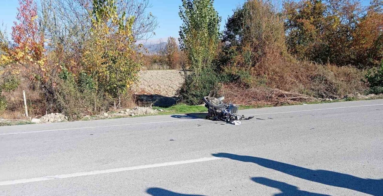 Burdur'un Gölhisar ilçesinde plakasız motosikletin otomobille çarpışması sonucu 56 yaşındaki