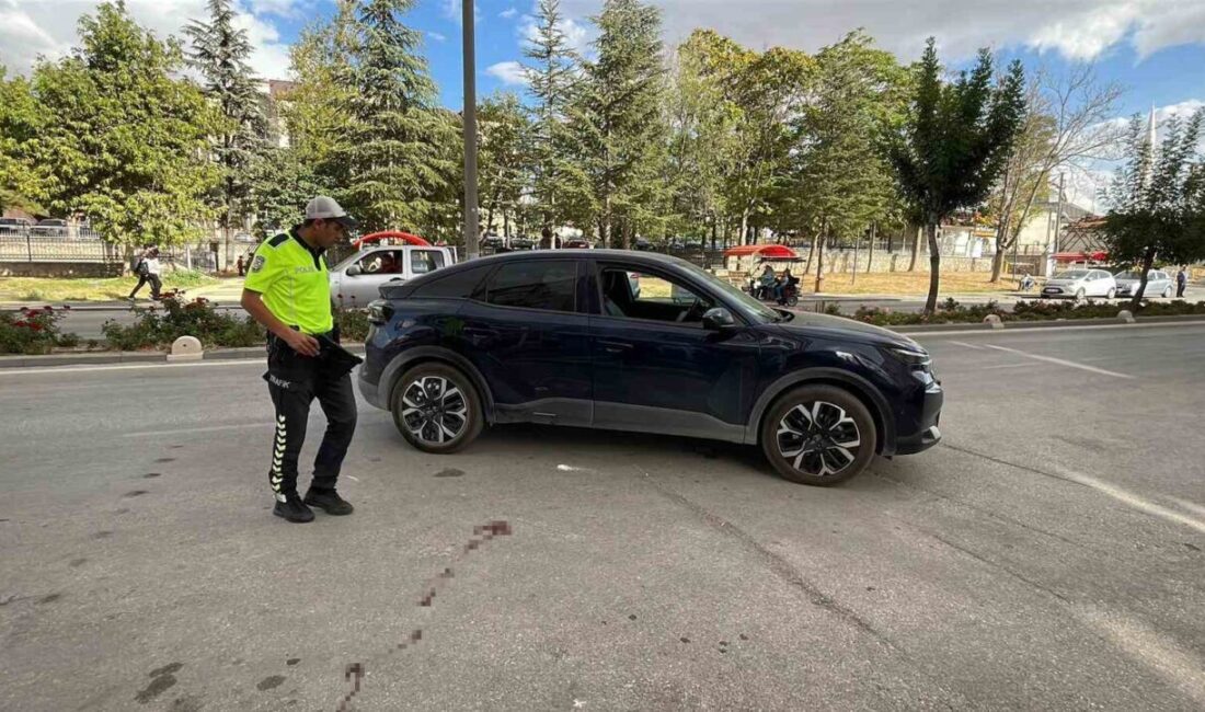 Karaman'ın Hamidiye Mahallesi'nde, S.B. yönetimindeki otomobil, 16 yaşındaki M.K.Ş.'nin elektrikli
