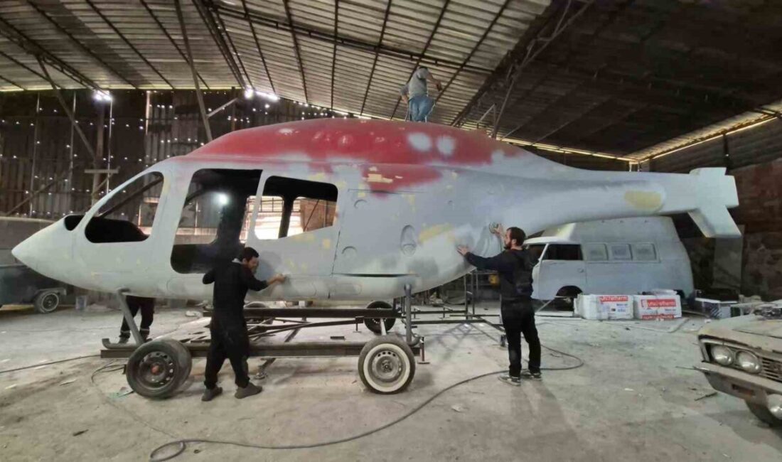 Tekirdağ'da fiberglas otomobil ve dev motosiklet kaskı üreten Ümit Marangoz,