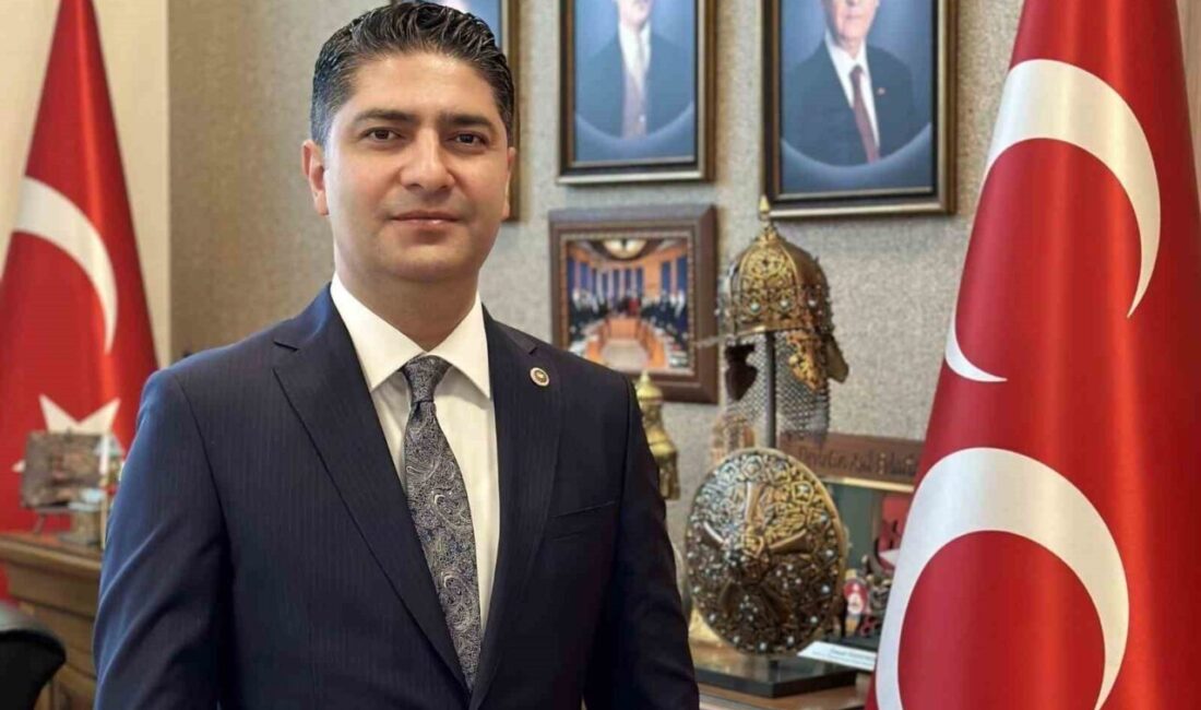 MHP Genel Başkan Yardımcısı İsmail Özdemir, tarihi Kayseri Lisesi'nin Milli