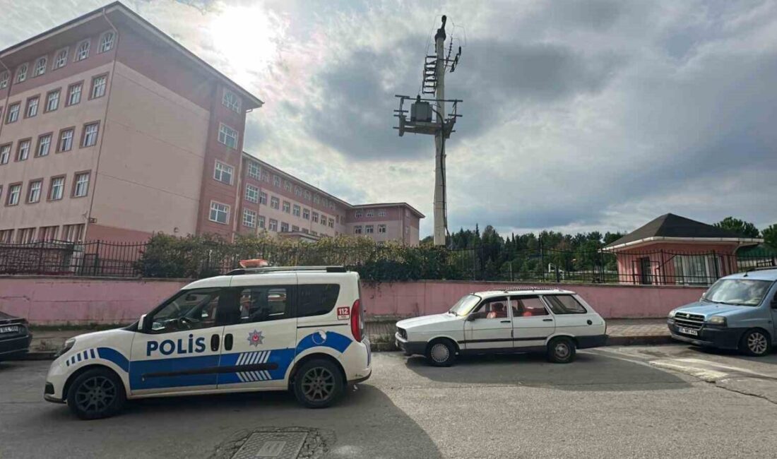 Samsun’da Ortaokulda Öğrenci Arasında Makasla Yaralama Olayı Gerçekleşti Samsun'un İlkadım ilçesindeki Şehit Mete Yahşi Ortaokulu'nda, özel eğitim alan