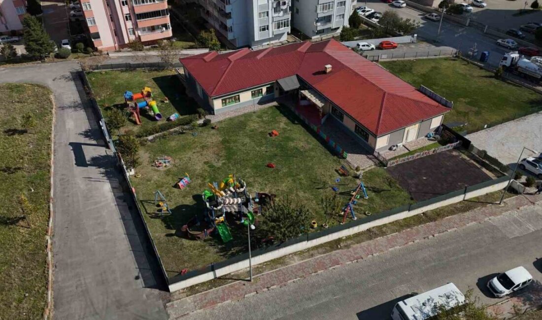 Edirne'de özel bir gündüz bakımevinde öğretmenin, uyuyan 3 yaşındaki bir