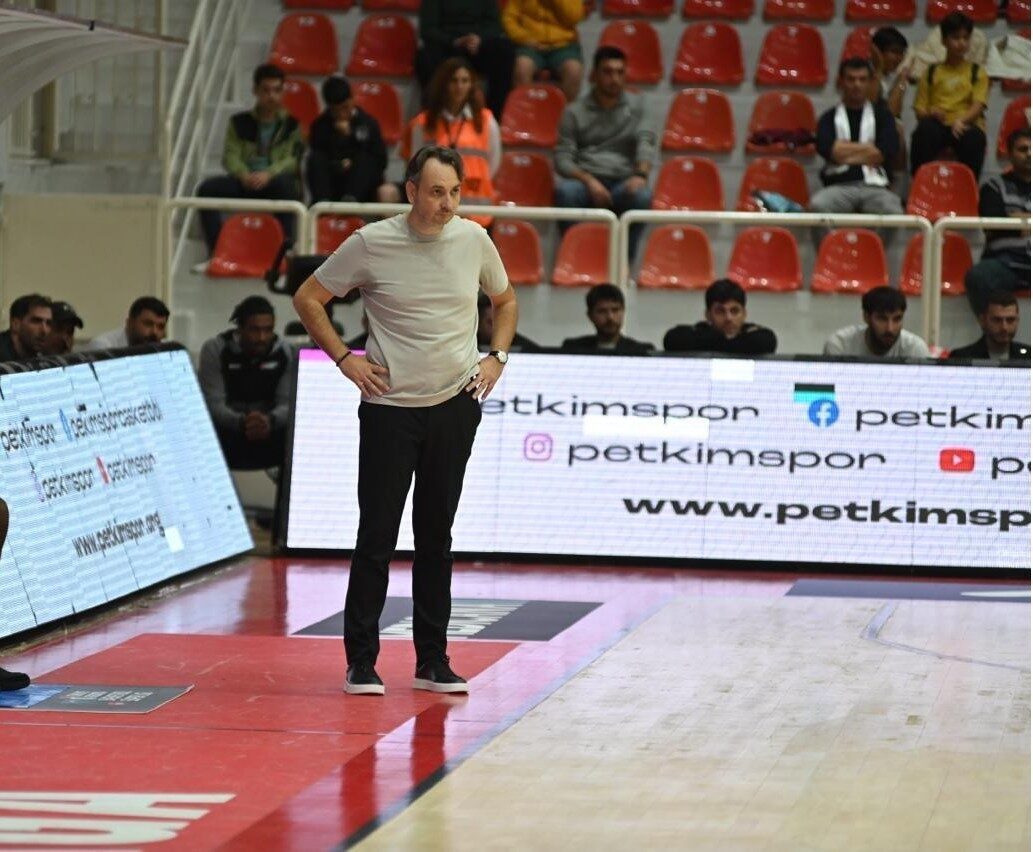 Aliağa Petkimspor Başantrenörü Özhan Çıvgın, Mersin Spor'a karşı kazandıkları 90-86'lık