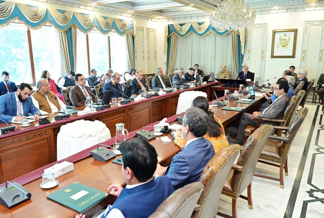 Pakistan Başbakanı Şahbaz Şerif, geçici ateşkesin sürdüğü Afganistan ile kalıcı