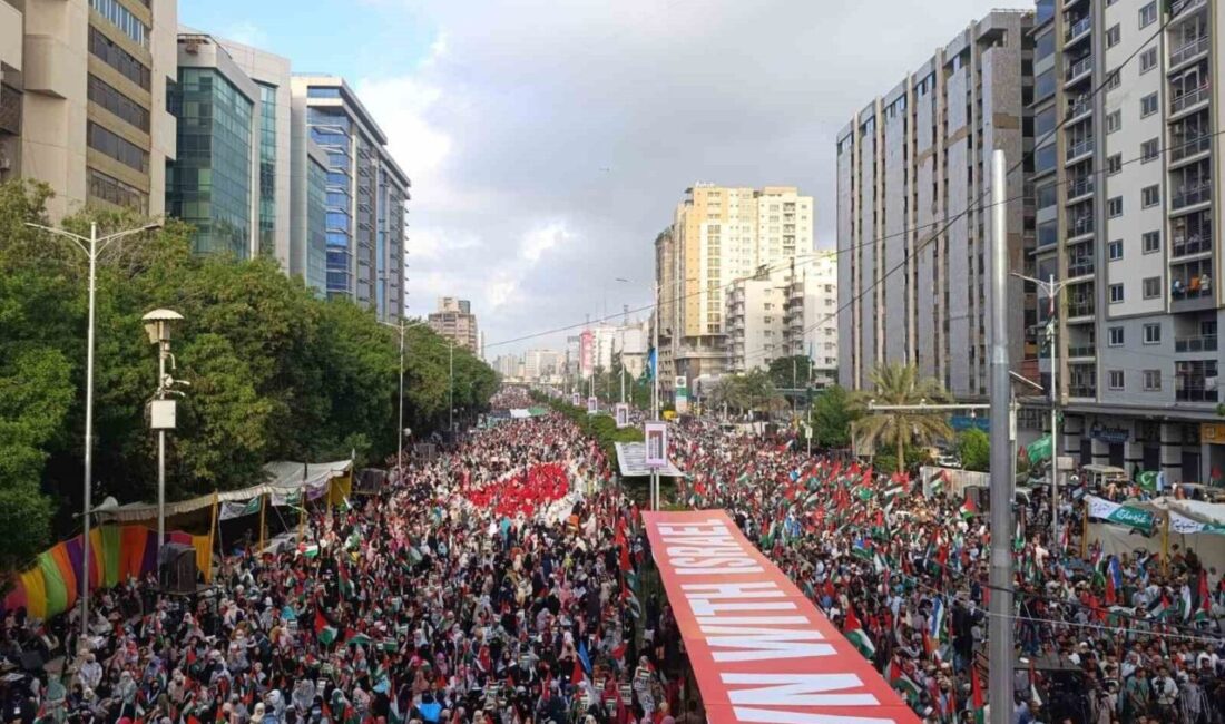 Pakistan'ın Karaçi kentinde yüzlerce kişi, Cemaat-i İslami Partisi öncülüğünde Gazze