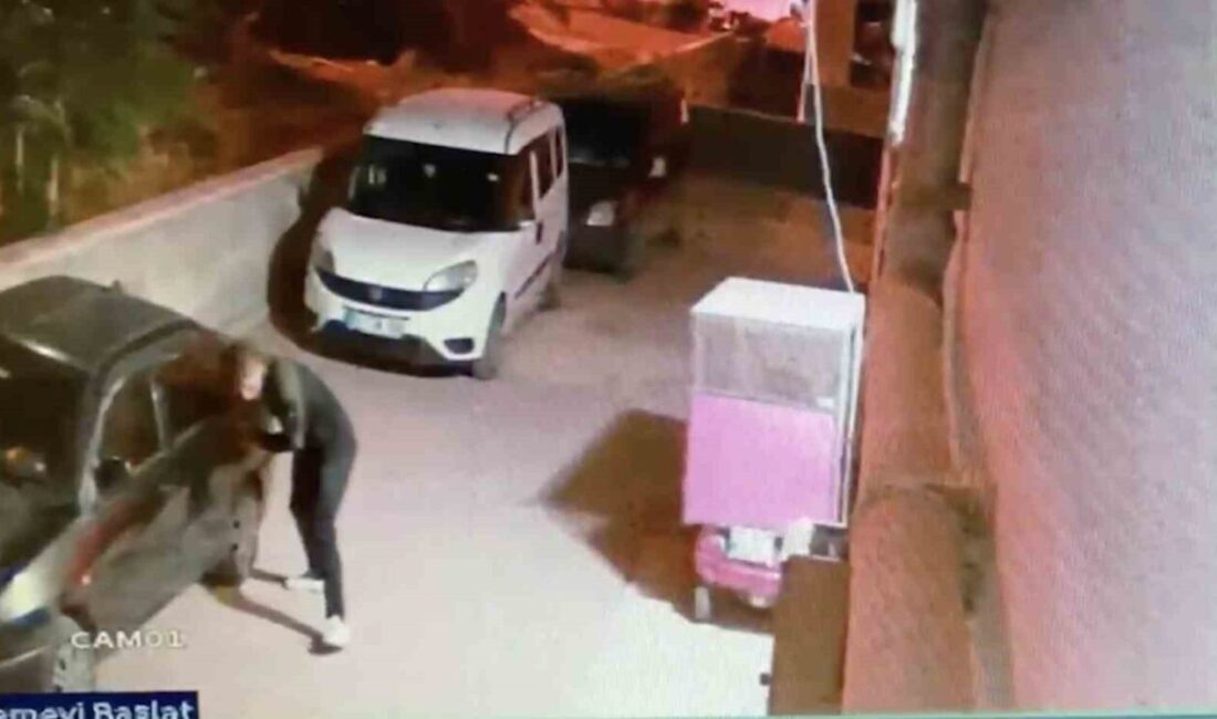 Çorum'un Gülabibey Mahallesi'nde park halindeki 15 aracın lastiklerini bıçakla patlatan