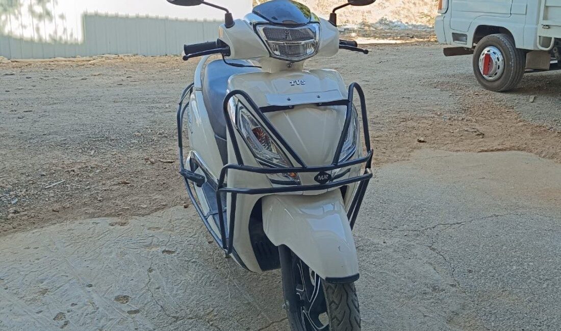 Adıyaman'da Abdurrahman Karasu'ya ait motosiklet, Eğitim ve Araştırma Hastanesi bahçesinde